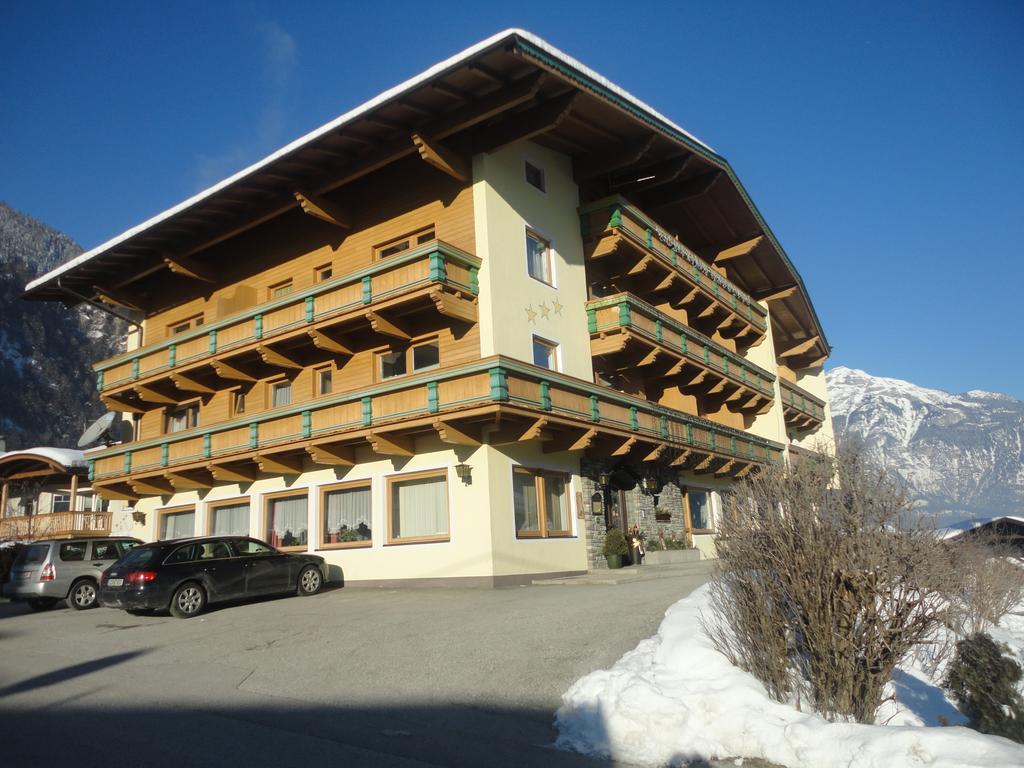 Hotel Gasthof Jaeger Zillertal Шлиттерс Экстерьер фото
