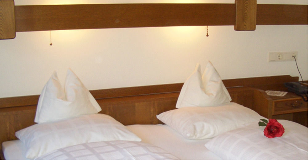Hotel Gasthof Jaeger Zillertal Шлиттерс Экстерьер фото