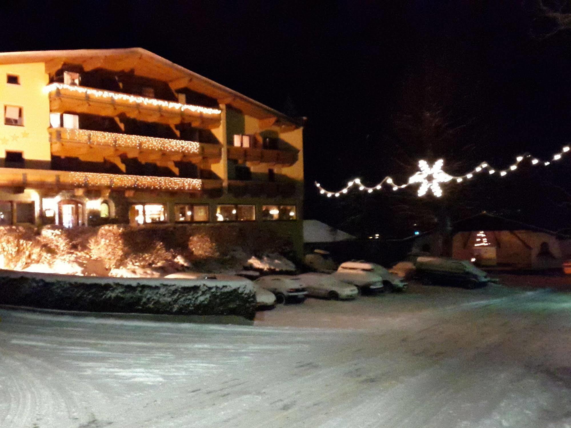 Hotel Gasthof Jaeger Zillertal Шлиттерс Экстерьер фото