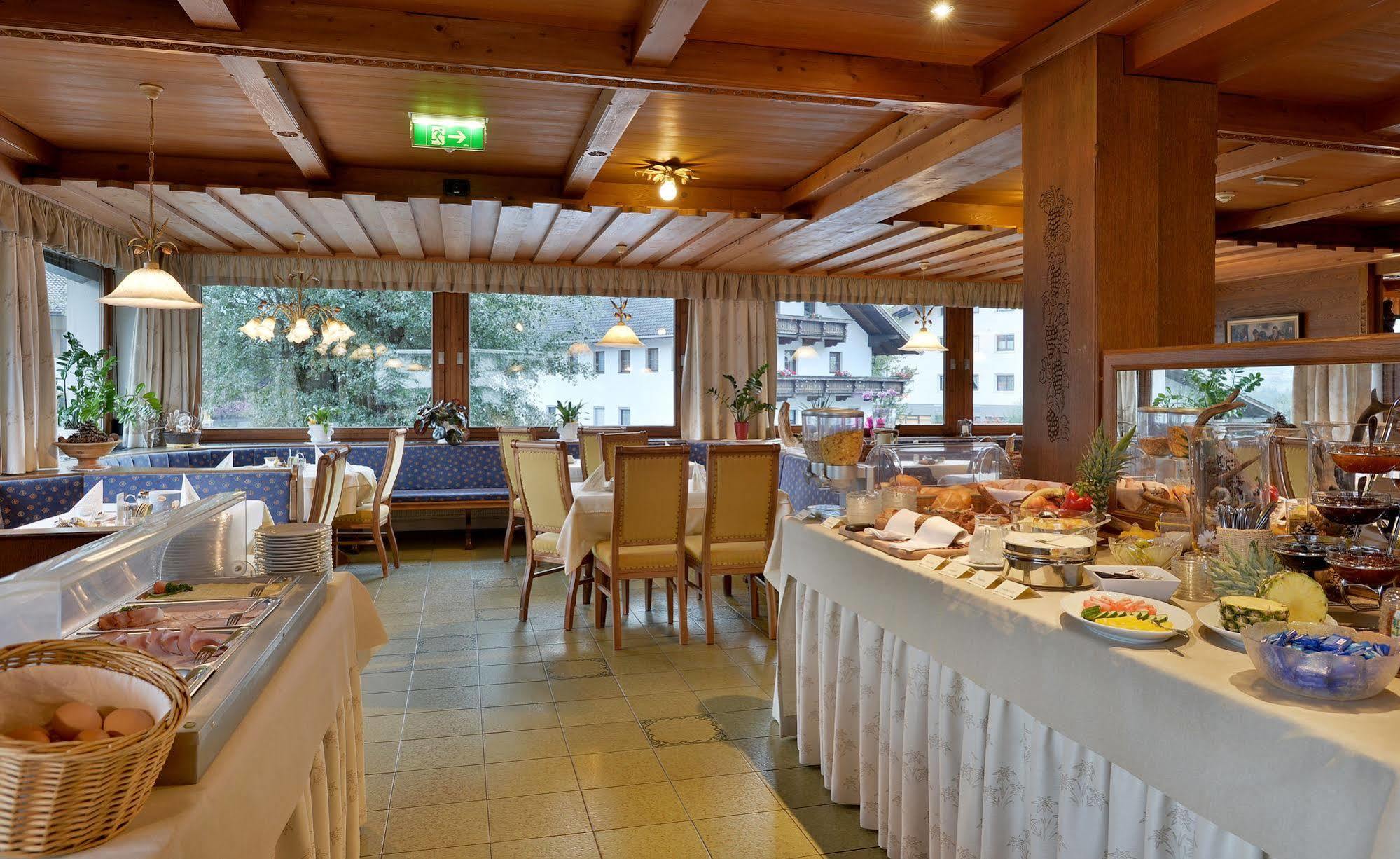 Hotel Gasthof Jaeger Zillertal Шлиттерс Экстерьер фото