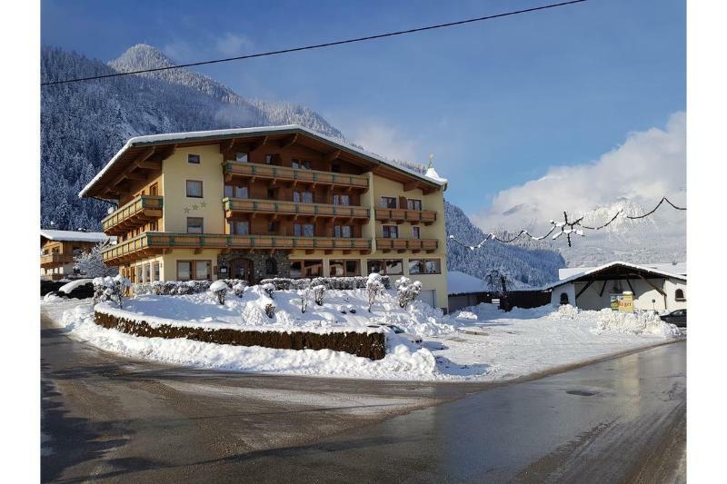 Hotel Gasthof Jaeger Zillertal Шлиттерс Экстерьер фото